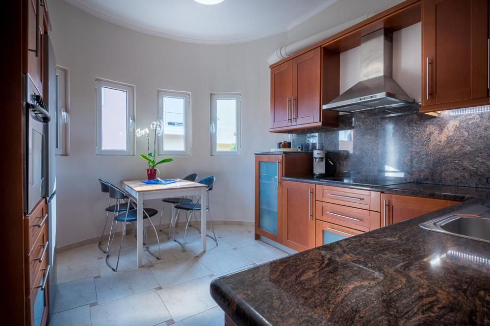 Leas House * Preveza